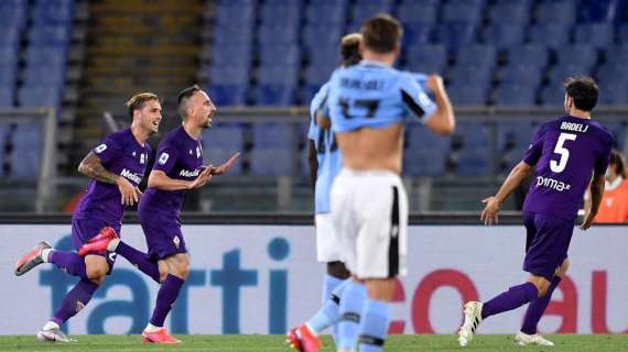 La Lazio si rialza e riavvicina la Juve: la Fiorentina protesta per un rigore inventato