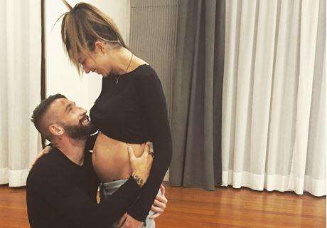Lady Tonelli annuncia: "Aspettiamo un maschietto, Napoli è bellissima. Vi racconto il nostro amore"