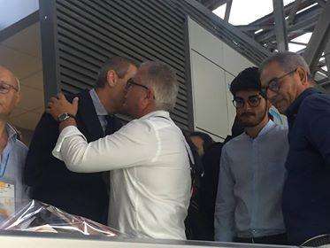 FOTO TN - La tribuna stampa ricorda Giovanni Battiloro: commozione per il giornalista vittima della tragedia del Ponte Morandi