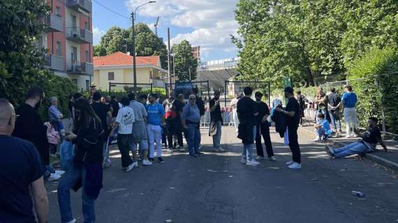 Parma-Napoli, cresce l'attesa: già decine di tifosi azzurri in fila per il Settore Ospiti