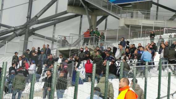 FOTO - Ecco i tifosi del Napoli a Marsiglia, i partenopei già affollano il Velodrome