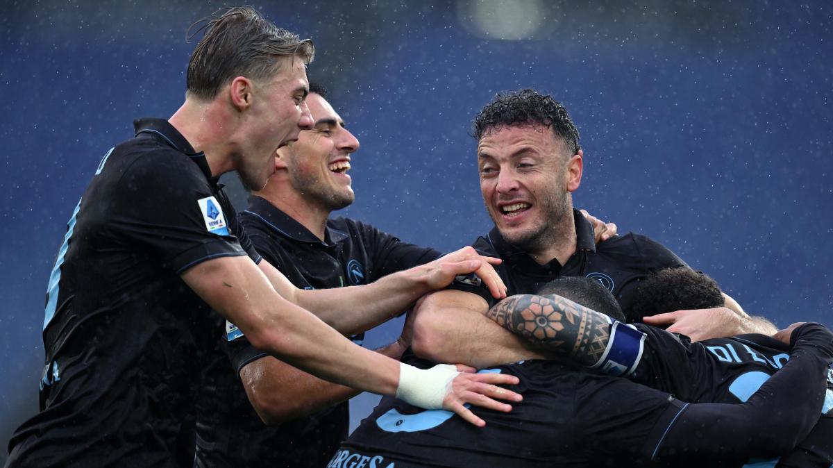 Politano show, che dominio all'Olimpico: dopo 45' è 2-0 contro la Lazio 