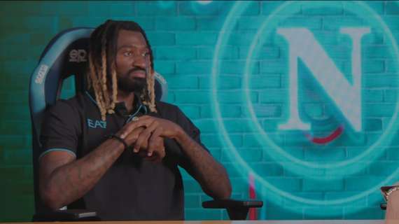 VIDEO - Anguissa: “‘Forza Napoli’ mi piace tanto, mi ricorda lo scudetto! Sono chiuso, non esco mai”