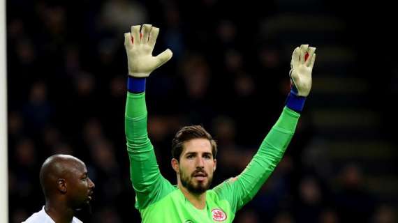 VIDEO - Il portiere Trapp crea una mascherina da un calzino: le immagini dai social