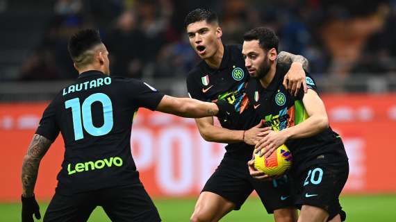 Inter, Calhanoglu a Dazn: "Sappiamo che il Napoli è forte, ma non abbiamo mai mollato. Gli ultimi 10' sono stati difficili"