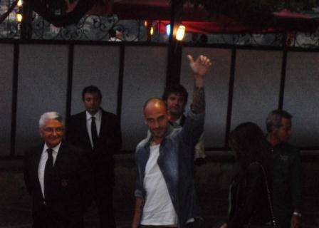 FOTO TN - Cannavaro arriva a Villa D'Angelo: ovazione per il capitano!