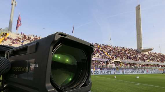 Calcio in Tv, le gare trasmesse oggi: termina il 26° turno in Serie A con due sfide per l'Europa