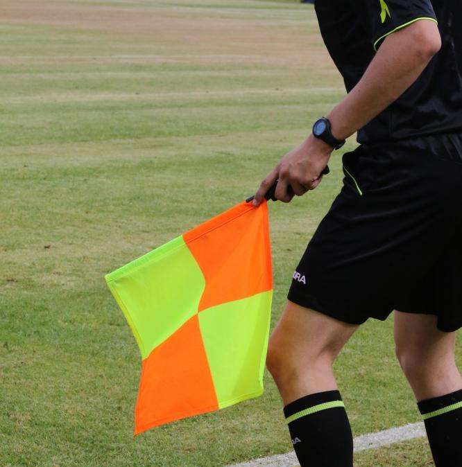 Incassava tangenti in tribunale, arrestato ex guardalinee coinvolto in Calciopoli 