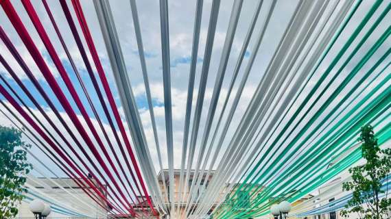 FOTO - Lo Scudetto a Parete: il tricolore e l'azzurro dominano il cielo