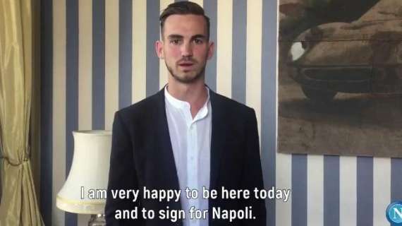 VIDEO - Fabian, siparietto con ADL e prime dichiarazioni: "Napoli fantastica, felice di essere qui!"