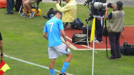 FOTO - Hamsik ruba la maglia di Cavani