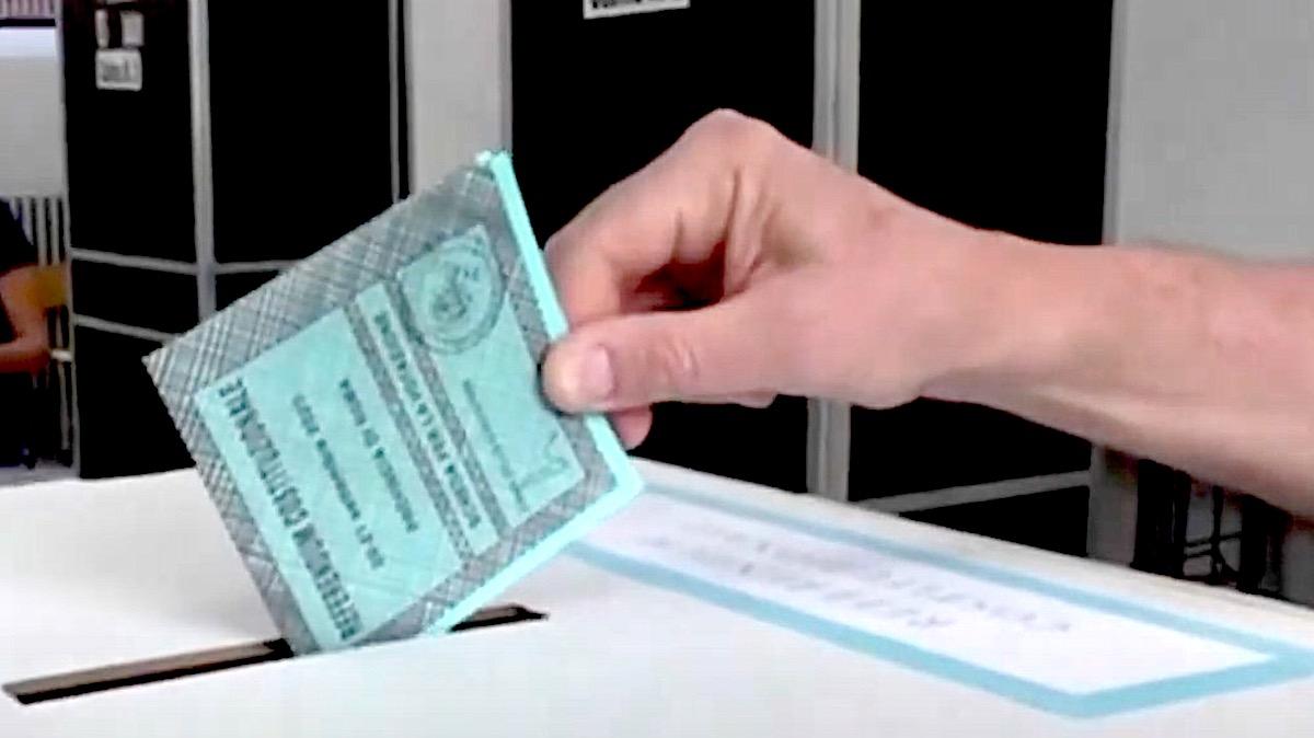 Elezioni Regionali Campania, affluenza al voto molto bassa: il dato