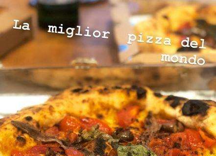 FOTO - "La migliore del mondo", Demme innamorato della pizza: lo scatto social