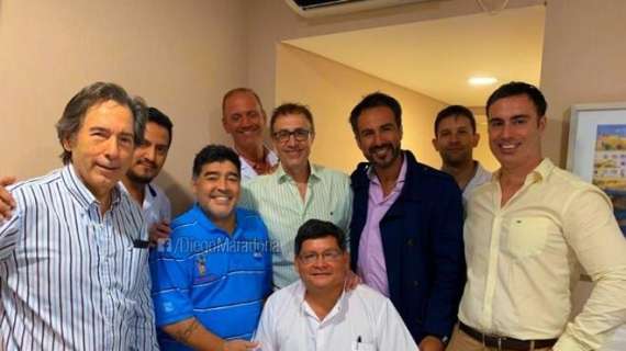 FOTO - Maradona sorride dopo l'operazione: messaggio di ringraziamento ai medici di Buenos Aires
