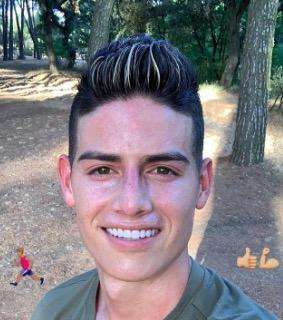 FOTO - James si allena da solo in un parco in attesa di aggregarsi al Real