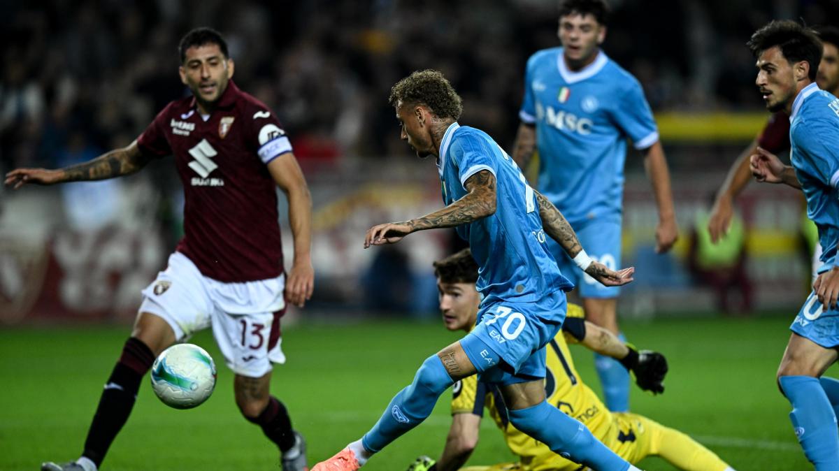 Flop Lucca, Simeone in gol. Repubblica: "Mercato costoso, pasticciato e confuso"