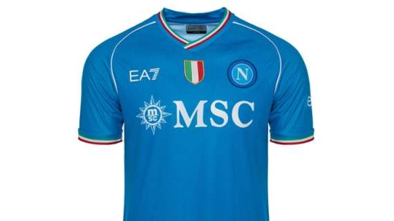 FOTO - Nuove maglie Napoli, in vendita anche le divise replica: prezzi e dettagli