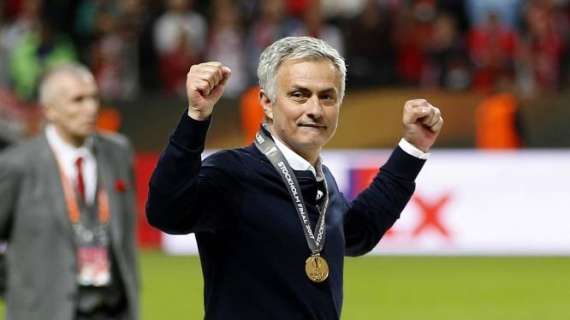 Times - Mourinho si reinventa telecronista: contratto ricchissimo e clausola "salva-United" 