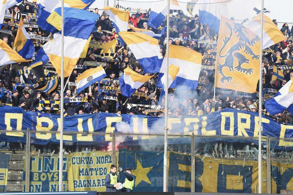 Serie B, il Parma batte il Foggia e vede i play-off: nel finale spazio all'azzurro Anastasio