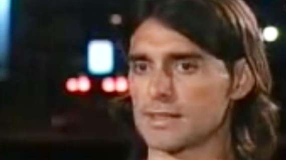 Brutta disavventura per l’ex Napoli Ayala: rapinato mentre era a bordo della sua auto