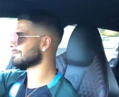 VIDEO - Papà Insigne si coccola i figli prima della partenza: Lorenzo e Roberto in auto prima della partenza