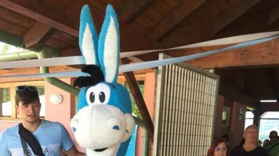 FOTO - A Dimaro arriva anche... il "ciuccio"! La mascotte azzurra giunta in Trentino