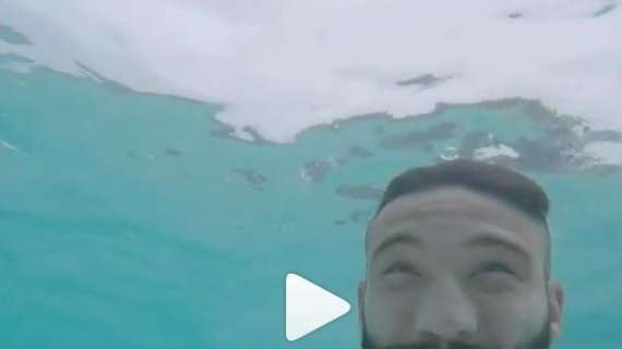VIDEO - Tonelli si gode le vacanze: e mostra un simpatico video su Instagram con un tuffo in acqua