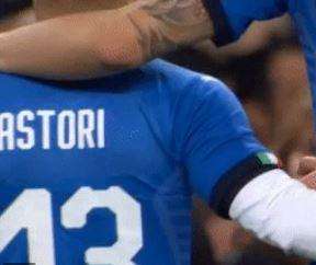 VIDEO - L'Italia ricorda Astori: azzurri in campo con la maglia dell'ex capitano viola