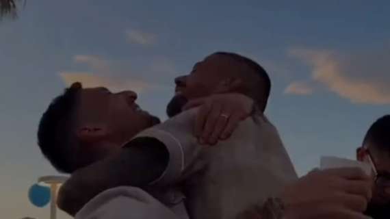 Festa Scudetto, Politano e Spinazzola ballano sulle note di "Abbracciame"