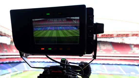 Calcio in Tv, le gare trasmesse oggi: non solo due gare di Serie A