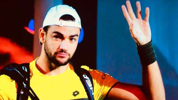 ATP 250 Napoli, Berrettini eroico: si fa male a un piede, resiste e vola in finale 