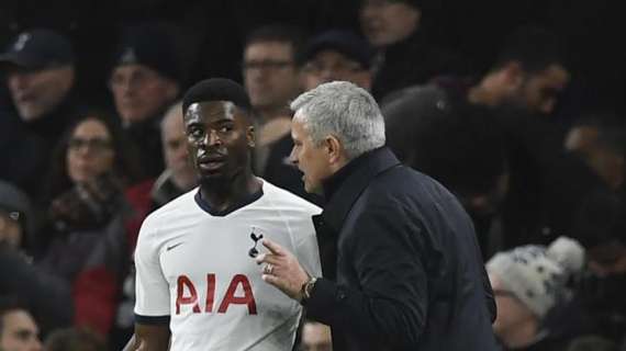 Coronavirus, Aurier va dal barbiere: Tottenham apre indagine