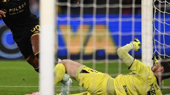 Notte surreale al Maradona: cosa hanno fatto i tifosi dopo l'autogol di Meret