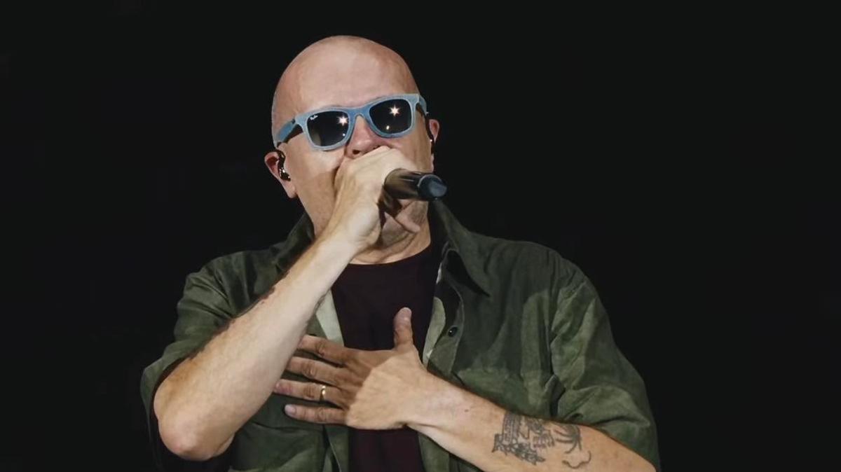L’interista Pezzali si emoziona al Maradona: “Questo non è uno stadio ma una leggenda”