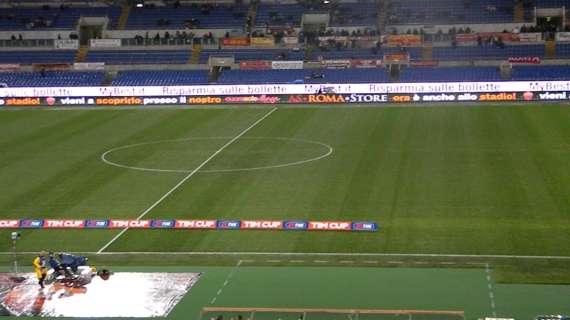 FOTOGALLERY - Roma-Napoli, violento acquazzone alle 18.30, ma per ora partita non a rischio