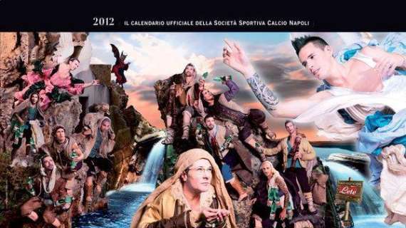 FOTO - Calendario, la SSC Napoli ripercorre gli scatti degli anni passati: nel 2012 il "presepe azzurro"