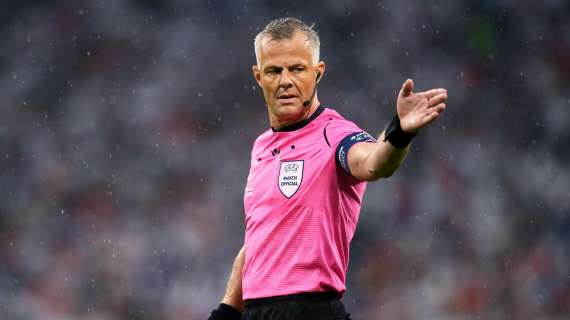 L'arbitro Kuipers si ritira: "Napoli-Benfica fu decisiva per la mia carriera"