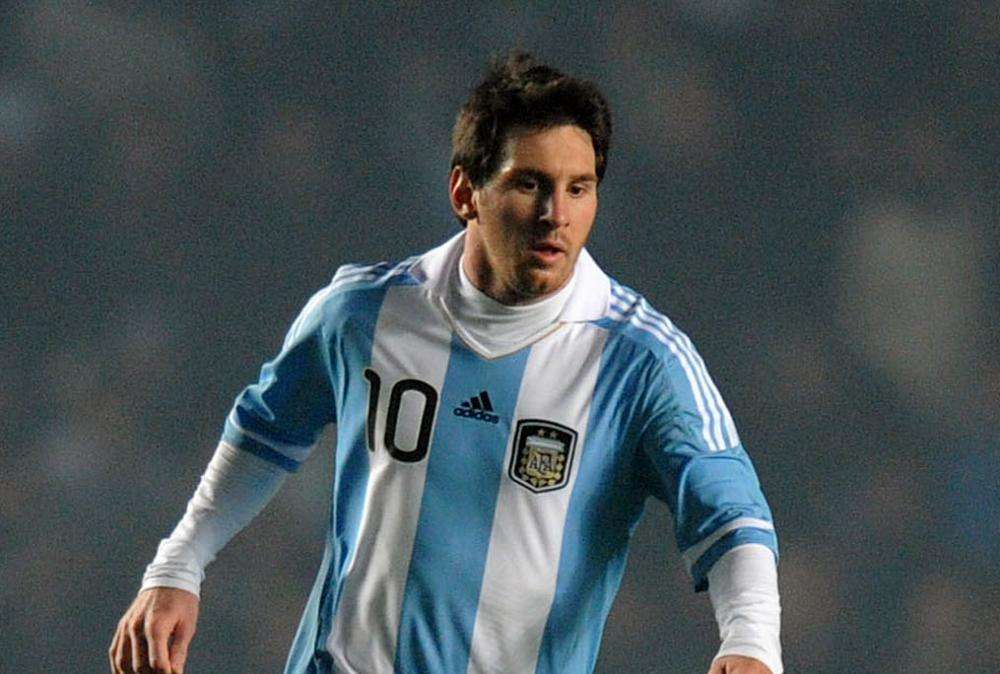 Argentina, Messi: "Bello essere nella storia con Maradona"