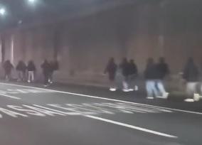 Guerriglia sull'A1! Violenti scontri tra 200 ultras di Roma e Fiorentina