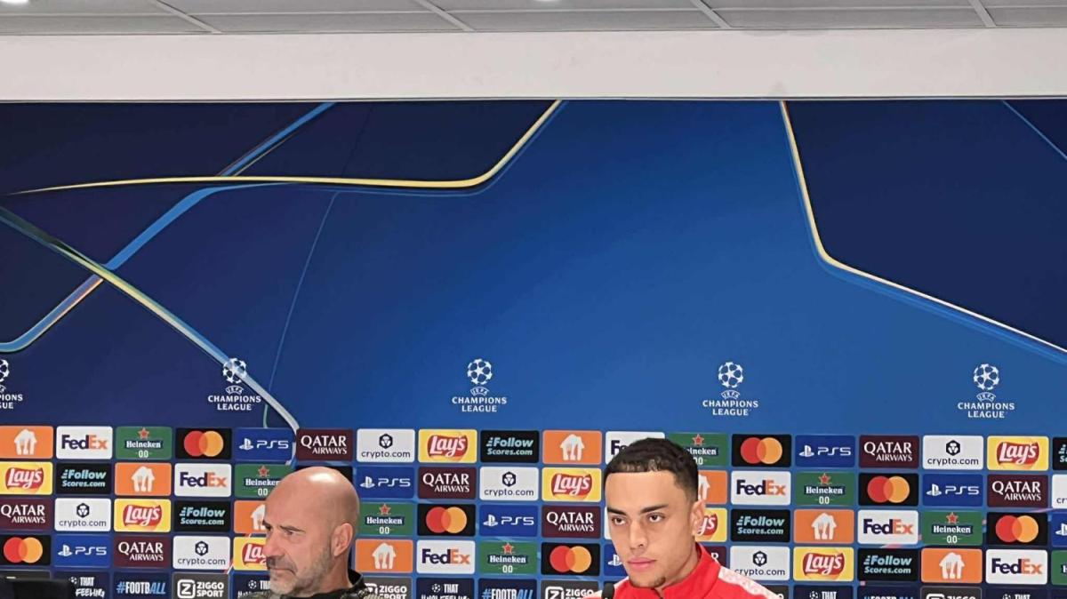 Psv, Bosz su Lang: "Se non lo conosci hai immagine stereotipata, ma è gentile e socievole"