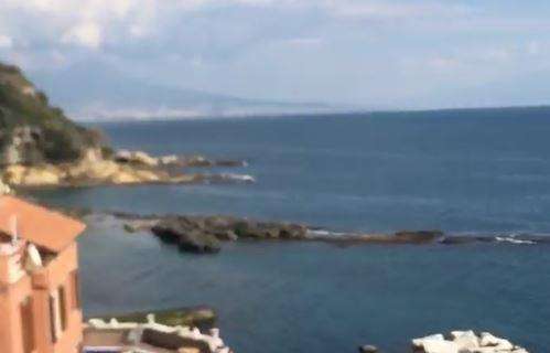 VIDEO - Clima fantastico a Napoli, anche Lady Milik incantata dal panorama partenopeo