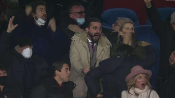 FOTO - Mertens pennella: Edo Jr, D'Alessio e Siani impazziscono in tribuna