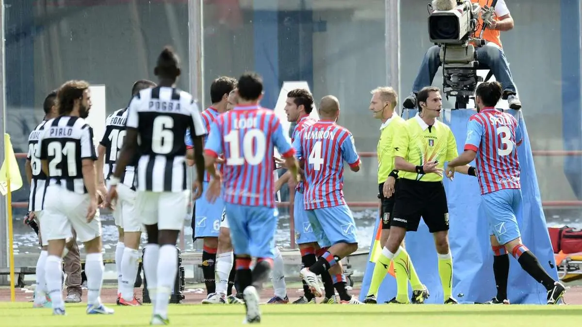 Panorama: Altro che Juve favorita dagli arbitri! Il Napoli è la squadra più avvantaggiata! Senza errori Juve a + 5!
