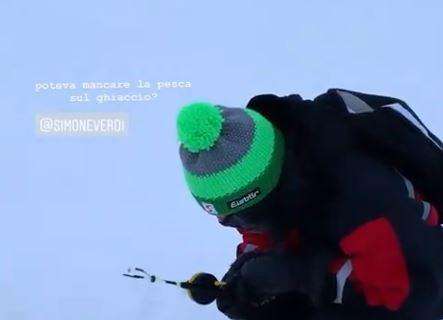 VIDEO - Continuano le vacanze in Lapponia per Verdi, l'azzurro si dedica alla pesca sul ghiaccio