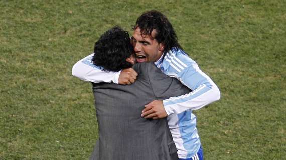 Tevez sotto shock per la morte di Diego, domani non andrà in campo