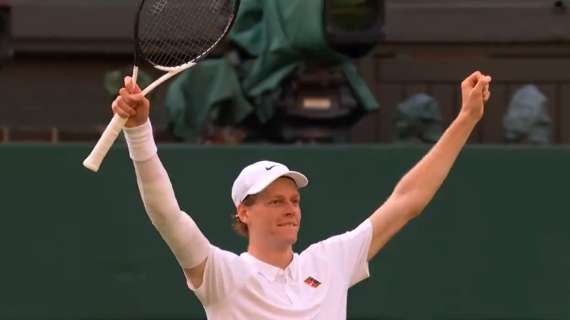 Jannik Sinner trionfa a Wimbledon e fa la storia dello sport italiano: che rivincita su Alcaraz