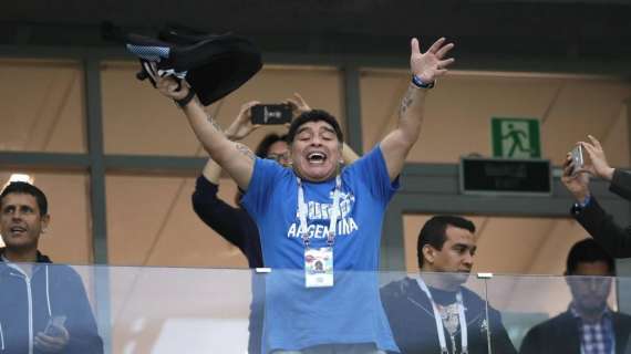 Prima volta al San Paolo per la quarta figlia di Maradona: a Fuorigrotta con il fratellastro Diego Jr