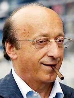 Napoli, fotografo viene aggredito da Moggi