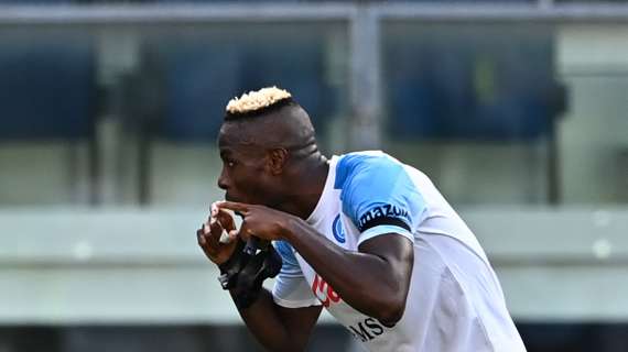 Il Napoli la ribalta meritatamente: Osimhen firma il 2-1 al 47'!