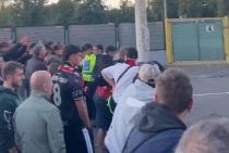 Milan-Napoli, cresce l'attesa all'esterno del Settore Ospiti: i cori dei tifosi azzurri
